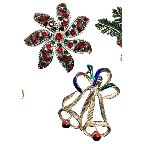 Vintage Christmas Holiday Brooch Pin Set Of 5 With Festive Designs En Rhinestone - Picture 3 of 10